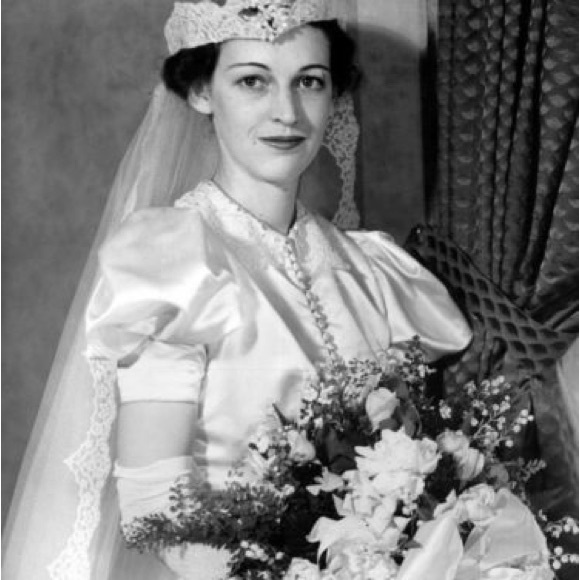 Rare museum quality 1930s bridal hat Chantilly lace and ribbons cream - Picture 6 of 15